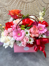 Load image into Gallery viewer, Floret Flower Box