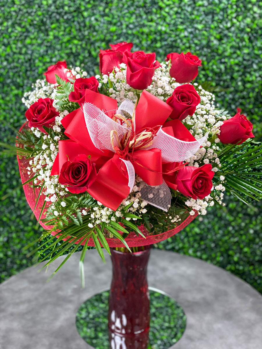 Rounded Dozen Royal Flowers and Gallery