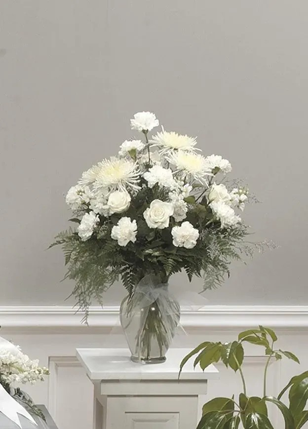 White Fuji Mum Vase CTT7-12