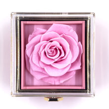 Załaduj obraz do przeglądarki galerii, Rotating Jewelry Box with Heart Necklace and Preserved Rose
